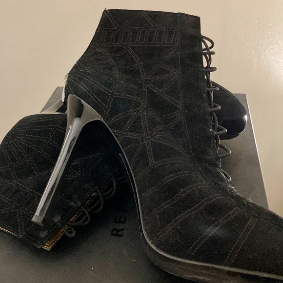 Report Signature - Women’s, Heeled, Booties. Size 10 - Picture 2 of 6